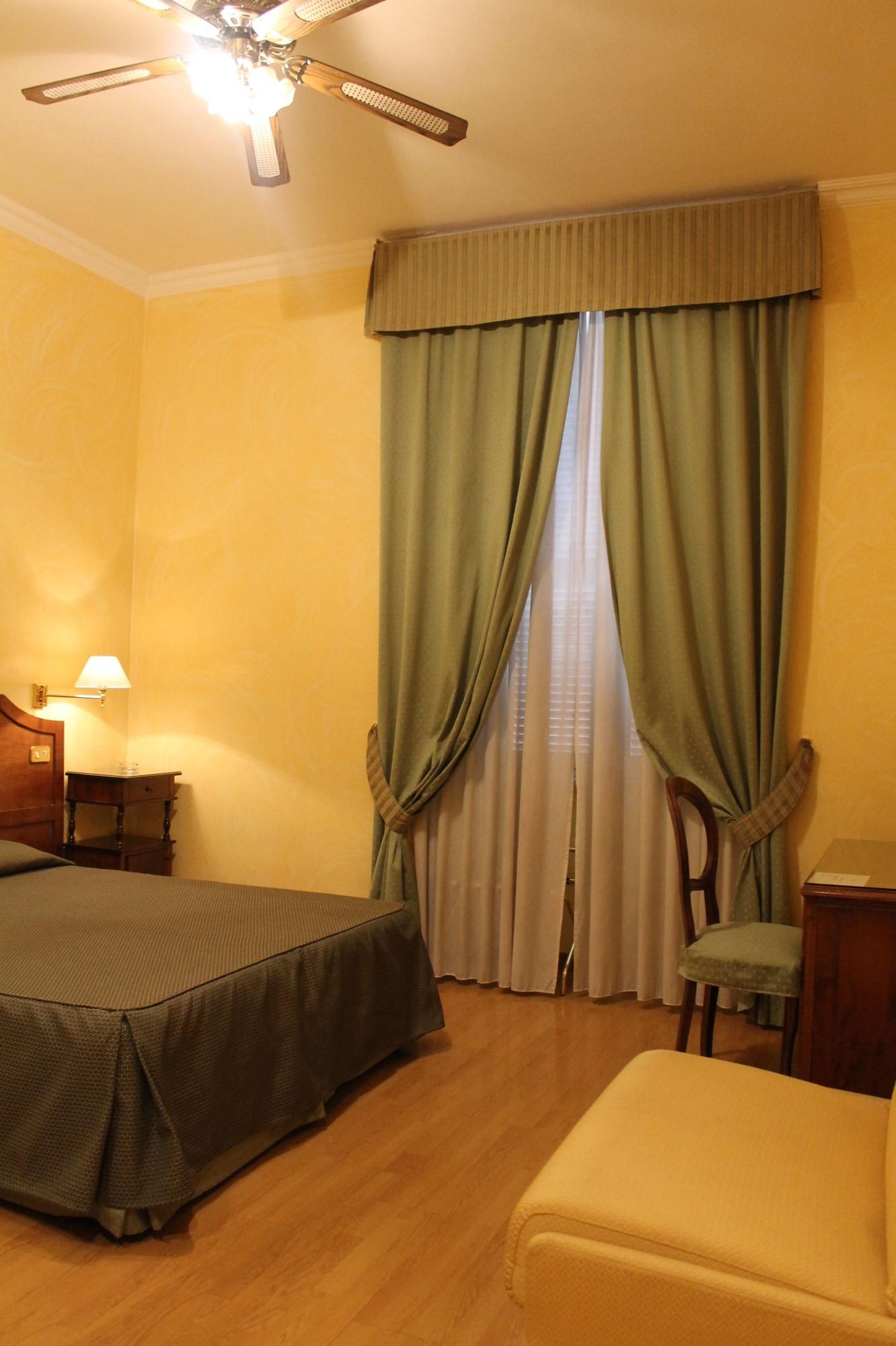 Hotel Fiori Rome
