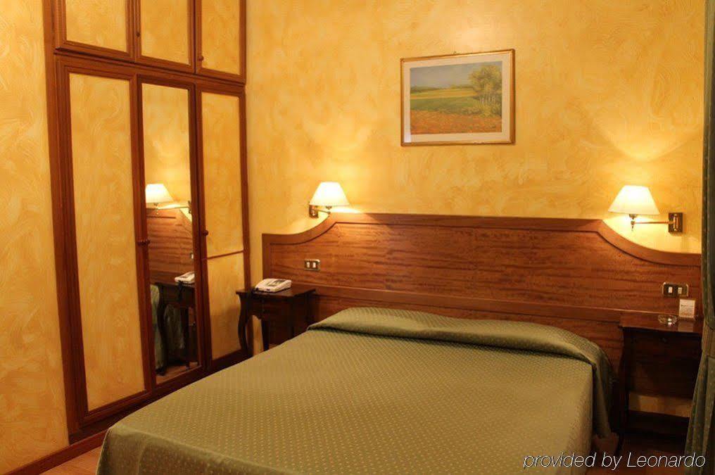 Hotel Fiori Rome